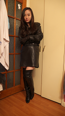 Girl-in-overknee-leather-boots-and-leather-skirt-486