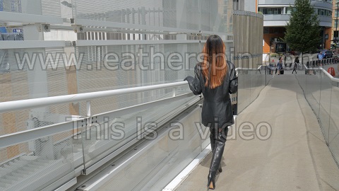 Chinese-Girl-in-leather-gloves-leather-jacket-overknee-leather-boots