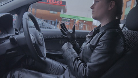 Girls-leather-gloves-driving-leather-pants-leather-jacket